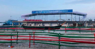 পদ্মা সেতুর আদলে তৈরি হচ্ছে জনসভার মঞ্চ পদ্মা সেতুর আদলে তৈরি হচ্ছে জনসভার মঞ্চ