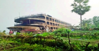 সুগন্ধায় দীর্ঘ হচ্ছে লাশের সারি, নিহত বেড়ে ৩৬