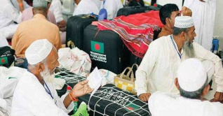 দেশে ফিরলেন ৩৯০৭০ হাজি