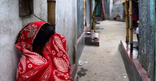 বেশি বেতনের লোভে ২ নারীকে যৌনপল্লীতে বিক্রি
