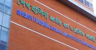 রাজধানীতে গ্যাসের আগুনে একই পরিবারের তিনজন দগ্ধ