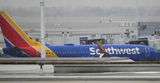 যুক্তরাষ্ট্রে শীতকালীন ঝড়ে ৪৪০০ ফ্লাইট বাতিল যুক্তরাষ্ট্রে শীতকালীন ঝড়ে ৪৪০০ ফ্লাইট বাতিল