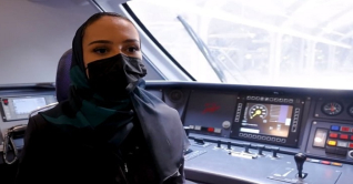 সৌদিতে বুলেট ট্রেনের চালক হচ্ছেন নারীরা 