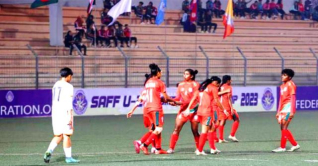 প্রথমার্ধের জোড়া গোলে ফাইনালে এক পা বাংলাদেশের প্রথমার্ধের জোড়া গোলে ফাইনালে এক পা বাংলাদেশের