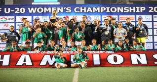 সাফের শিরোপা জিতে শাড়ি উপহার চাইলেন শামসুন্নাহাররা সাফের শিরোপা জিতে শাড়ি উপহার চাইলেন শামসুন্নাহাররা