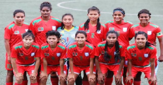 নারী ফুটবলারদের সুযোগ-সুবিধা বাড়াচ্ছে বাফুফে