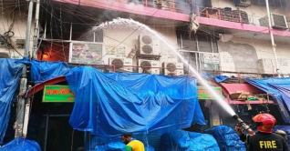 নিউ মার্কেটের আগুন নিয়ন্ত্রণে