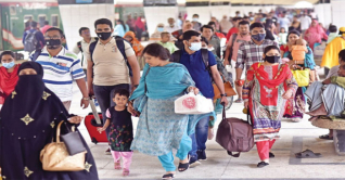 ভোগান্তি ছাড়াই ঢাকায় ফিরছেন মানুষজন