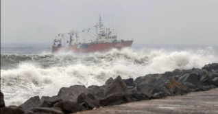 অতিপ্রবল ঘূর্ণিঝড়ে রূপ নিয়েছে ‘মোখা’, বাড়ছে বাতাসের গতিবেগ