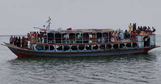 শরীয়তপুর-চাঁদপুর নৌরুটে ফেরি চলাচল শুরু শরীয়তপুর-চাঁদপুর নৌরুটে ফেরি চলাচল শুরু