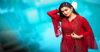 কোটিতে তানজিন তিশার হাফ সেঞ্চুরি