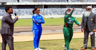 ইতিহাস গড়ার মিশনে টসে জিতে বোলিংয়ে বাংলাদেশ ইতিহাস গড়ার মিশনে টসে জিতে বোলিংয়ে বাংলাদেশ