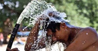 দেশে ৫০ বছরের মধ্যে রেকর্ড তাপপ্রবাহ