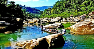 পাহাড়ি ঢলে মেয়ের প্রাণহানী, নিখোঁজ মা পাহাড়ি ঢলে মেয়ের প্রাণহানী, নিখোঁজ মা