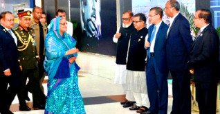 ইতালি সফর শেষে ঢাকায় পৌঁছেছেন প্রধানমন্ত্রী ইতালি সফর শেষে ঢাকায় পৌঁছেছেন প্রধানমন্ত্রী