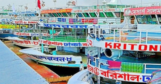 সদরঘাটে লঞ্চ চলাচল শুরু সদরঘাটে লঞ্চ চলাচল শুরু