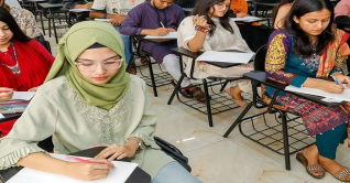 প্রাথমিকের শিক্ষক নিয়োগ: আসন প্রতি লড়ছেন ১৩০ জন প্রাথমিকের শিক্ষক নিয়োগ: আসন প্রতি লড়ছেন ১৩০ জন