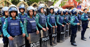 হরতালে সতর্ক অবস্থানে আইনশৃঙ্খলা রক্ষাকারী বাহিনী হরতালে সতর্ক অবস্থানে আইনশৃঙ্খলা রক্ষাকারী বাহিনী