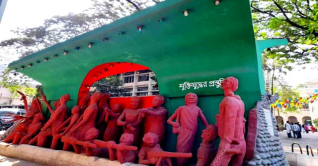 মুক্তিযুদ্ধ নিয়ে একমাত্র গুচ্ছ ভাস্কর্য জবিতে 
