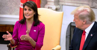 সাবেক কর্মীর কাছে হারলেন ট্রাম্প