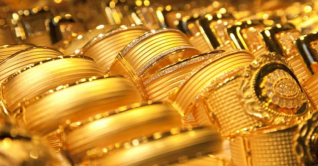 স্বর্ণের দামে একের পর এক রেকর্ড স্বর্ণের দামে একের পর এক রেকর্ড