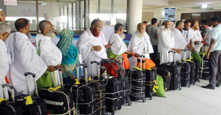 এখনো ভিসা হয়নি ৬ হাজার হজযাত্রীর এখনো ভিসা হয়নি ৬ হাজার হজযাত্রীর