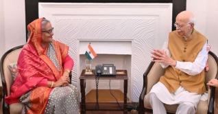 বিজেপি নেতা এল কে আদভানির সঙ্গে শেখ হাসিনার সাক্ষাৎ