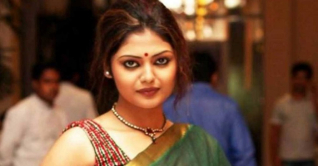 সায়নী ঘোষের ছক্কা সায়নী ঘোষের ছক্কা