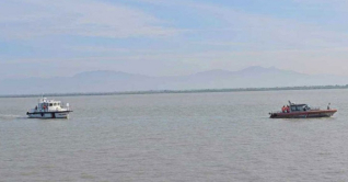 সেন্টমার্টিনের সঙ্গে যোগাযোগ বন্ধ, দ্বীপে খাদ্য সংকটের শঙ্কা সেন্টমার্টিনের সঙ্গে যোগাযোগ বন্ধ, দ্বীপে খাদ্য সংকটের শঙ্কা