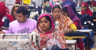 সারাদেশে পোশাক কারখানা চালু