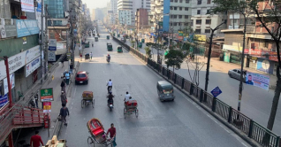 রাজধানীতে গণপরিবহন সংকট, যাত্রীদের ভোগান্তি রাজধানীতে গণপরিবহন সংকট, যাত্রীদের ভোগান্তি