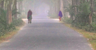 নওগাঁয় জেঁকে বসছে শীত, হিমেল হাওয়ায় কাবু জনজীবন নওগাঁয় জেঁকে বসছে শীত, হিমেল হাওয়ায় কাবু জনজীবন