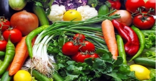 শীতকালে শরীর ও ত্বকের যত্নে যা খাবেন শীতকালে শরীর ও ত্বকের যত্নে যা খাবেন