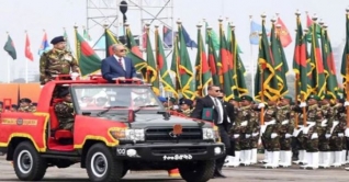 প্যারেড গ্রাউন্ডে রাষ্ট্রপতি-প্রধানমন্ত্রী, যোগ দিলেন রামনাথ