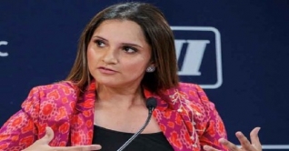 কোহালি শূন্য করলে অনুষ্কাকে দায়ী করা অর্থহীন: সানিয়া