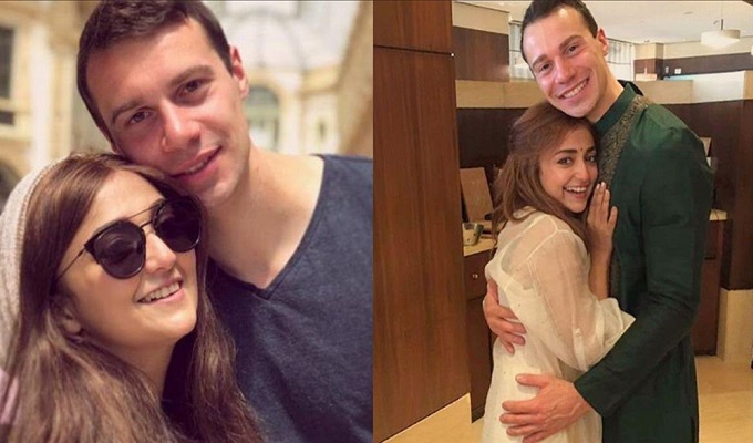 স্বামী মাইক রিজতের সঙ্গে মোনালি।