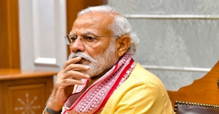উদ্বিগ্ন মোদী বৈঠকে, ভারতে ১১ হাজার আক্রান্ত বাড়ল একদিনে উদ্বিগ্ন মোদী বৈঠকে, ভারতে ১১ হাজার আক্রান্ত বাড়ল একদিনে