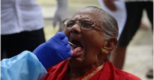 ভারতে ২৪ ঘণ্টায় করোনায় আক্রান্ত প্রায় ৯০ হাজার মানুষ ভারতে ২৪ ঘণ্টায় করোনায় আক্রান্ত প্রায় ৯০ হাজার মানুষ