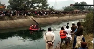মধ্যপ্রদেশে বাস দুর্ঘটনায় নারী-শিশুসহ নিহত ৩৮