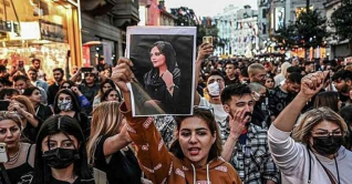 ইরানে হিজাববিরোধী বিক্ষোভে নিহত বেড়ে ১০৮ ইরানে হিজাববিরোধী বিক্ষোভে নিহত বেড়ে ১০৮