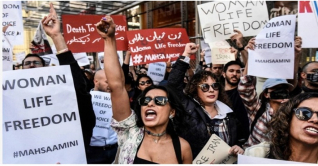 ইরানে থামছে না বিক্ষোভ ইরানে থামছে না বিক্ষোভ