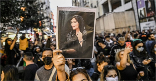 ইরানের নৈতিকতা পুলিশকে বিলুপ্ত ঘোষণা