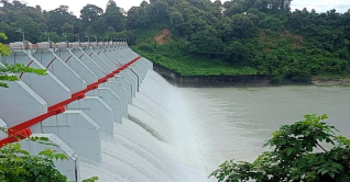 চারদিন পর বন্ধ হলো কাপ্তাই বাঁধের ১৬ জলকপাট