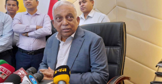 পরিস্থিতি পুরোপুরি স্বাভাবিক হলে কারফিউ তুলে নেওয়া হবে পরিস্থিতি পুরোপুরি স্বাভাবিক হলে কারফিউ তুলে নেওয়া হবে