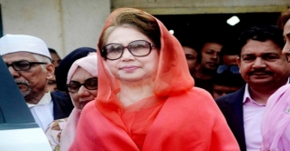 খালেদা জিয়ার বিরুদ্ধে অভিযোগ গঠনের শুনানি ১ ফেব্রুয়ারি খালেদা জিয়ার বিরুদ্ধে অভিযোগ গঠনের শুনানি ১ ফেব্রুয়ারি