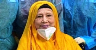 হাসপাতাল থেকে আজ বাসায় ফিরছেন খালেদা জিয়া হাসপাতাল থেকে আজ বাসায় ফিরছেন খালেদা জিয়া