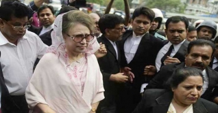 খালেদা জিয়ার ১১ মামলার শুনানি পেছাল