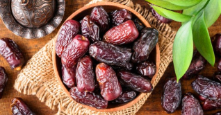 খালি পেটে খেজুর খাওয়ার উপকারিতা খালি পেটে খেজুর খাওয়ার উপকারিতা