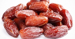 বাচ্চাদের খেজুর খাওয়ানোর উপকারিতা বাচ্চাদের খেজুর খাওয়ানোর উপকারিতা