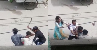 প্রকাশ্যে স্ত্রীর সামনেই স্বামীকে কুপিয়ে হত্যা